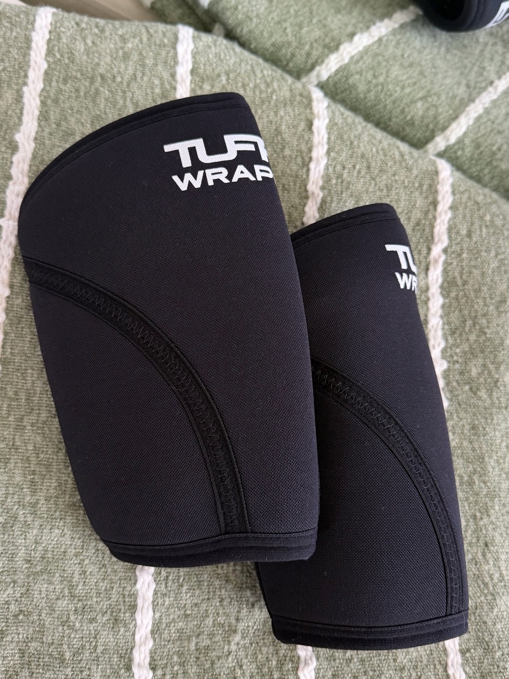 TUFF Wraps Knee Sleeves โ Brand New
